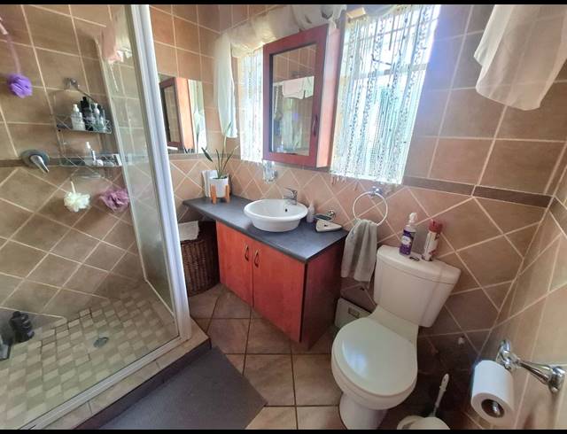 3 BEDROOM HOUSE FOR SALE IN HELIKON PARK